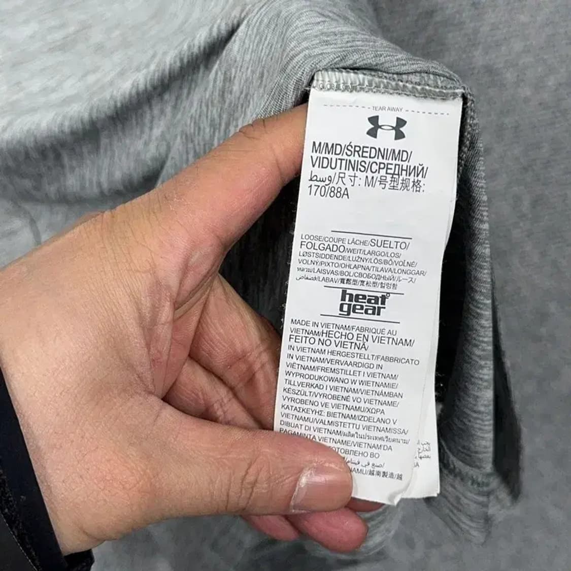 언더아머 기능성 라이트 그레이 카라티 M 상품이미지4