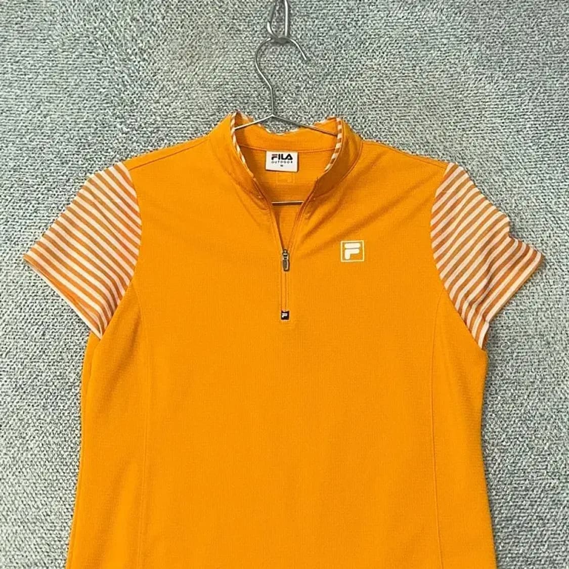 휠라 로고 여성 오렌지 반집업 카라티 90 상품이미지3