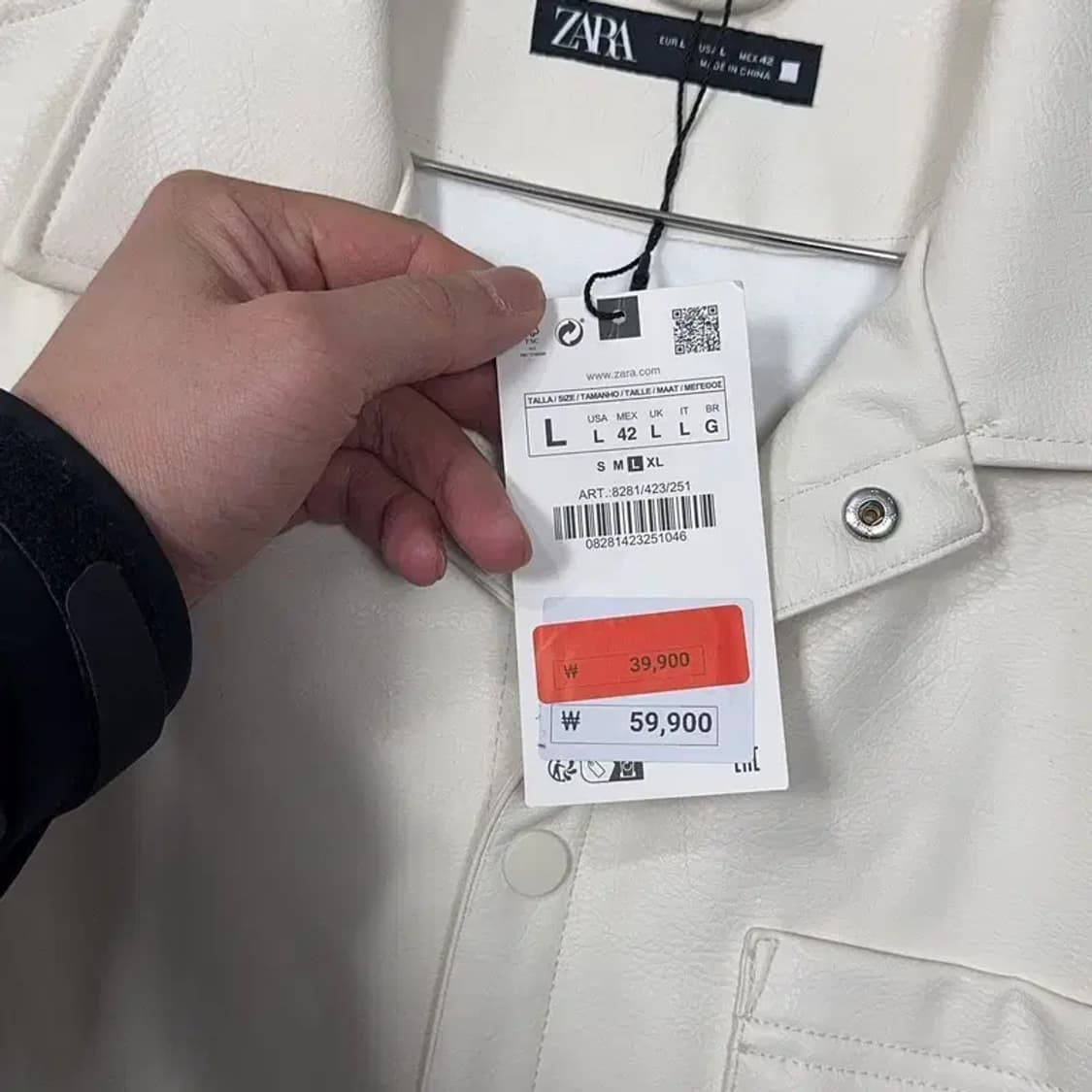 [새상품]자라 크림 레더 반팔 셔츠 L 상품이미지3