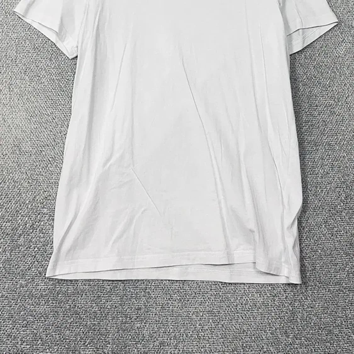 타미힐피거 화이트 캐주얼 로고 남성 반팔티 S 상품이미지4