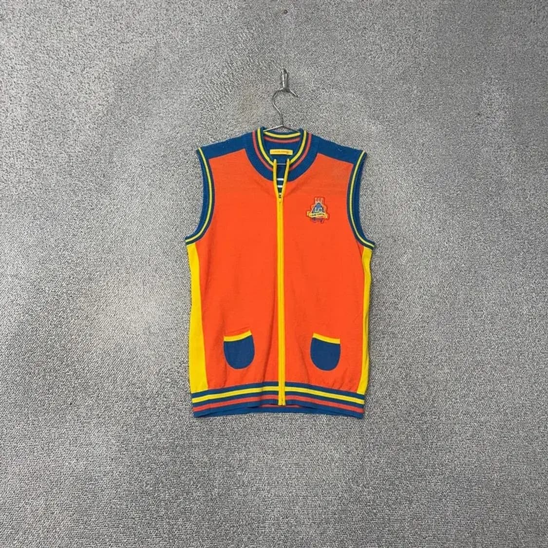 루이까스텔 로고 아크릴 니트 조끼 집업 105 상품이미지1