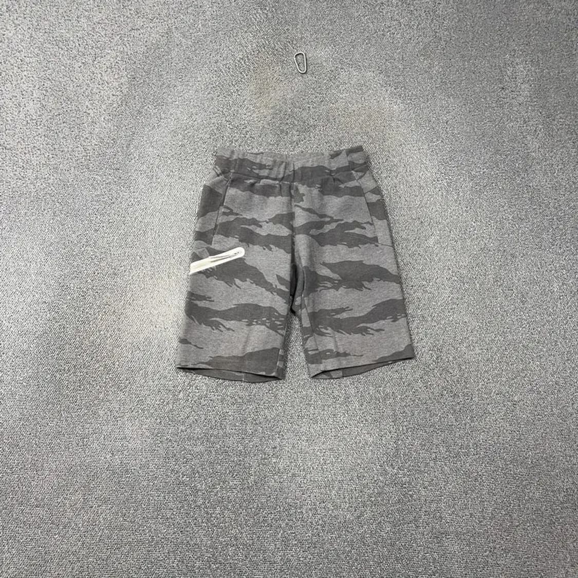 뉴에라 밀리터리 패턴 라이트 그레이 반바지 M 상품이미지1