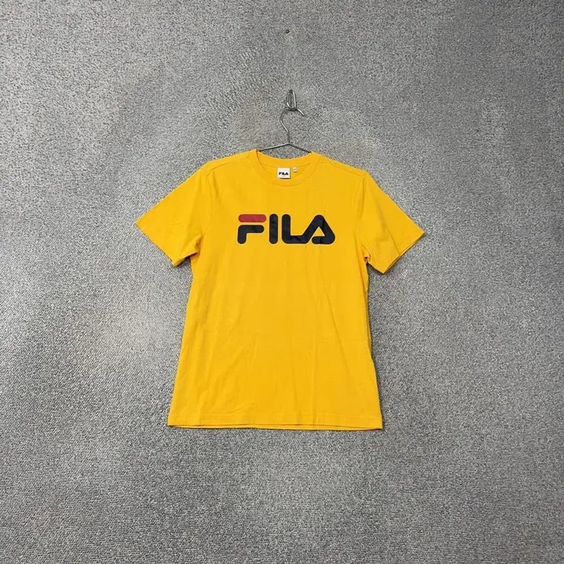 휠라 프린팅 스펠 로고 옐로우 반팔 티 95(S) 상품이미지1