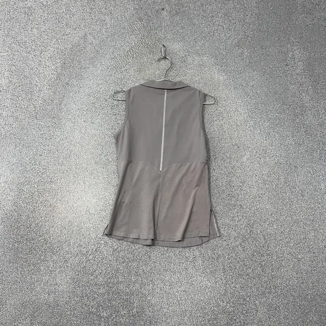 데상트 로고 여성 기능성 카라 민소매 나시 M 상품이미지2