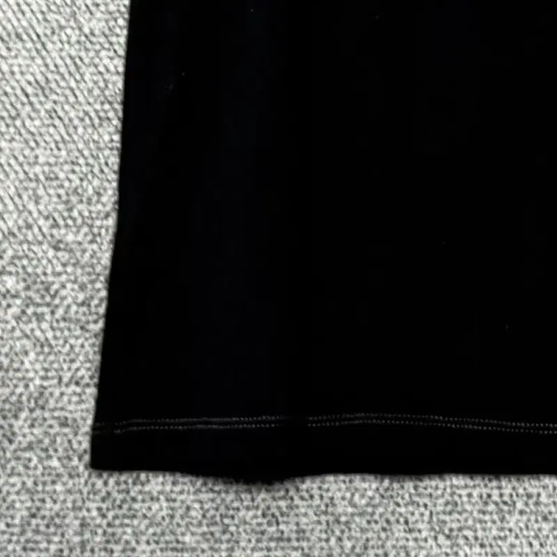 게스 블랙 삼각 로고 남성 반팔 카라티 M 상품이미지6