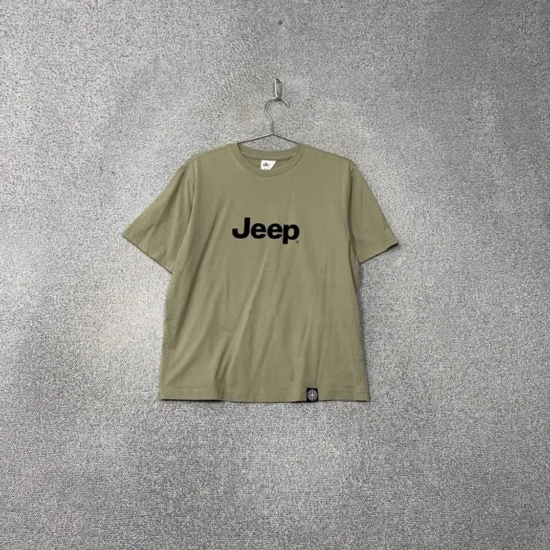 지프 프린팅 베이지 반팔 티 S 상품이미지1