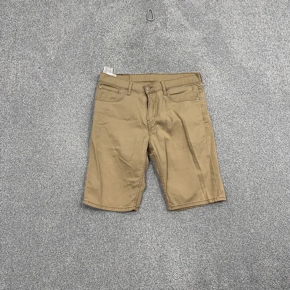 리바이스 베이지 남성 코튼 반바지 31 상품이미지1