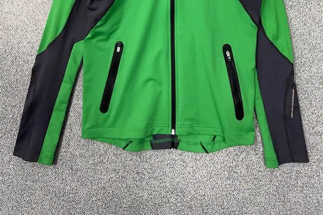 데상트 그린 로고 후드 바람막이 95 상품이미지4