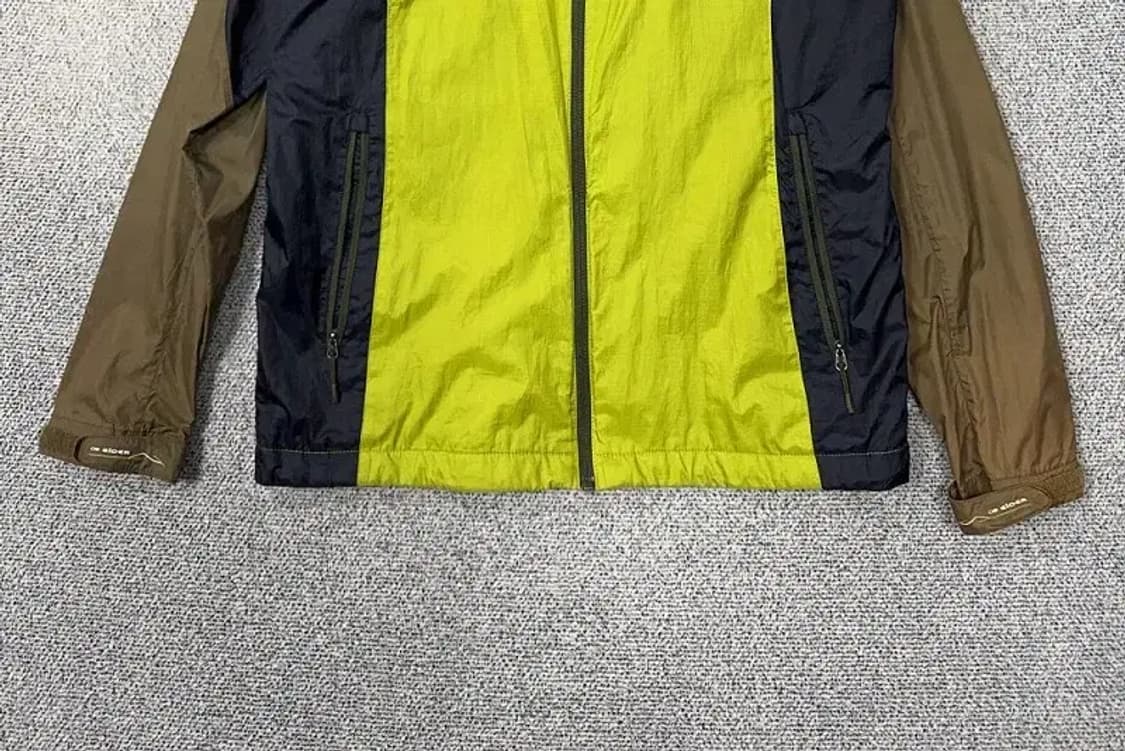 아이더 그린 로고 바람막이 M 상품이미지4