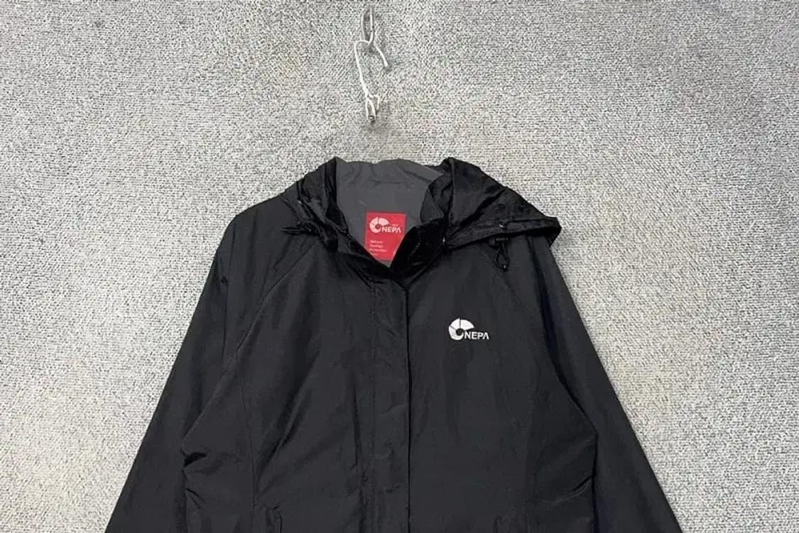 네파 블랙 로고 바람막이 95(M) 상품이미지3