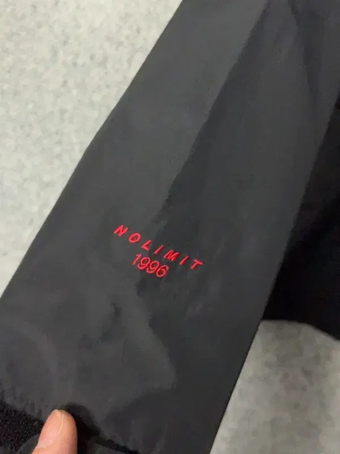 네파 블랙 로고 바람막이 95(M) 상품이미지7