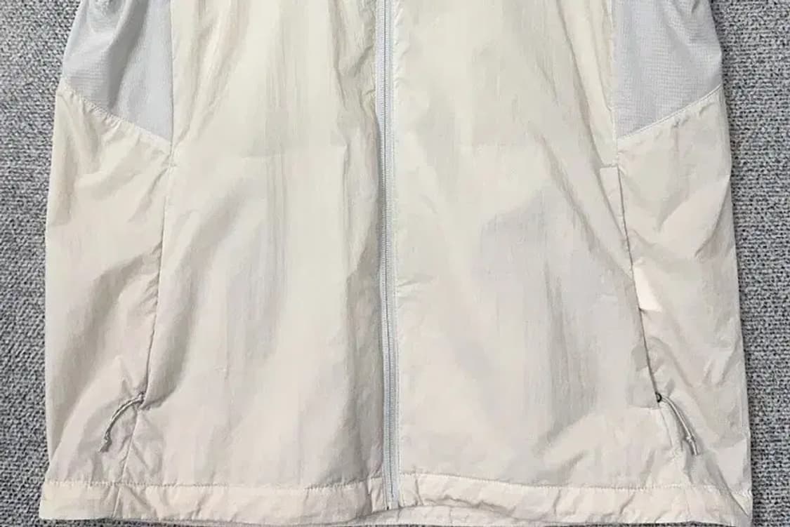네파 크림 화이트 바람막이 조끼 105 상품이미지4