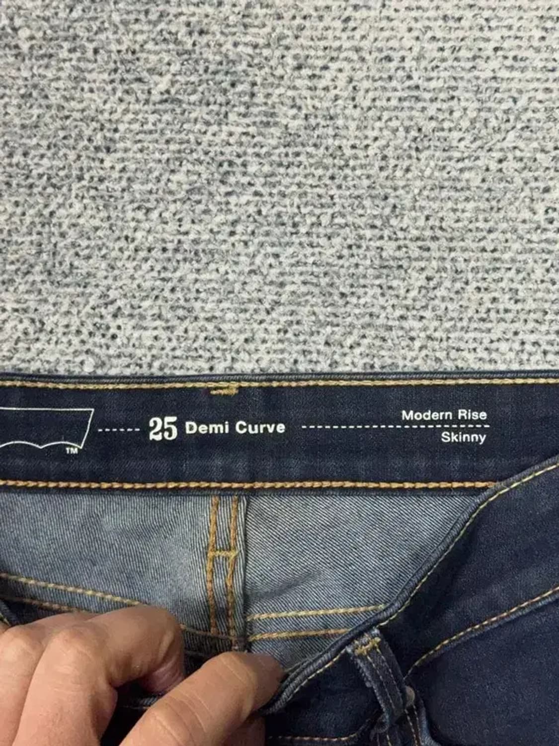 리바이스 스키니핏 여성 진청 청바지 25 상품이미지7