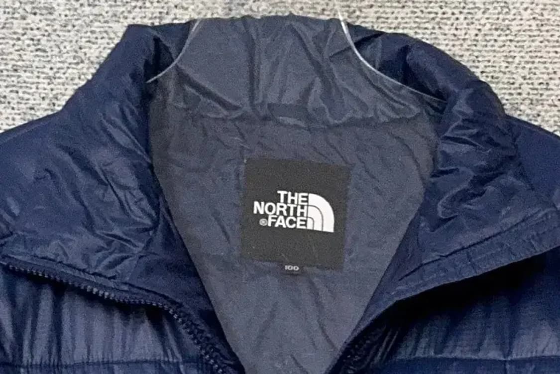 노스페이스 네이비 로고 누빔 경량 패딩 100 상품이미지5