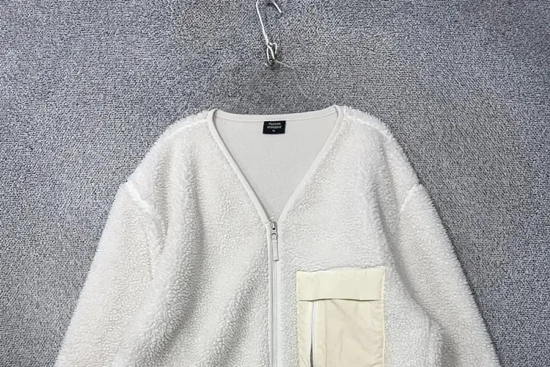 무신사스탠다드 화이트 양털 뽀글이 후리스 XL 상품이미지3