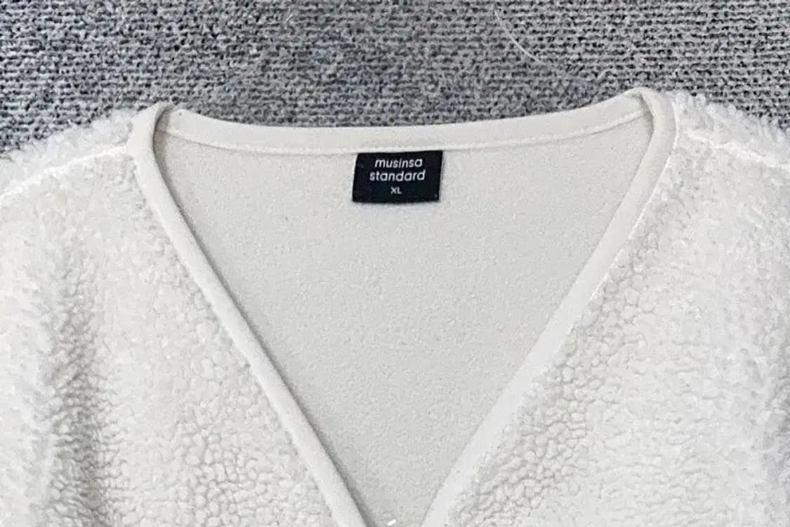 무신사스탠다드 화이트 양털 뽀글이 후리스 XL 상품이미지5