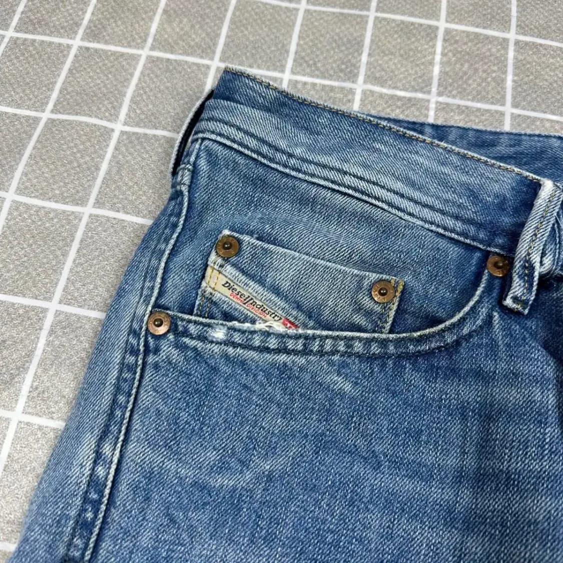 디젤 ZHAVEE 리폼 데님 반바지 32 상품이미지4