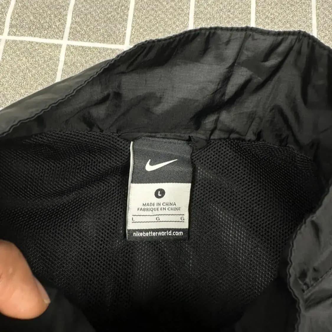나이키 로고 바람막이 L 상품이미지4
