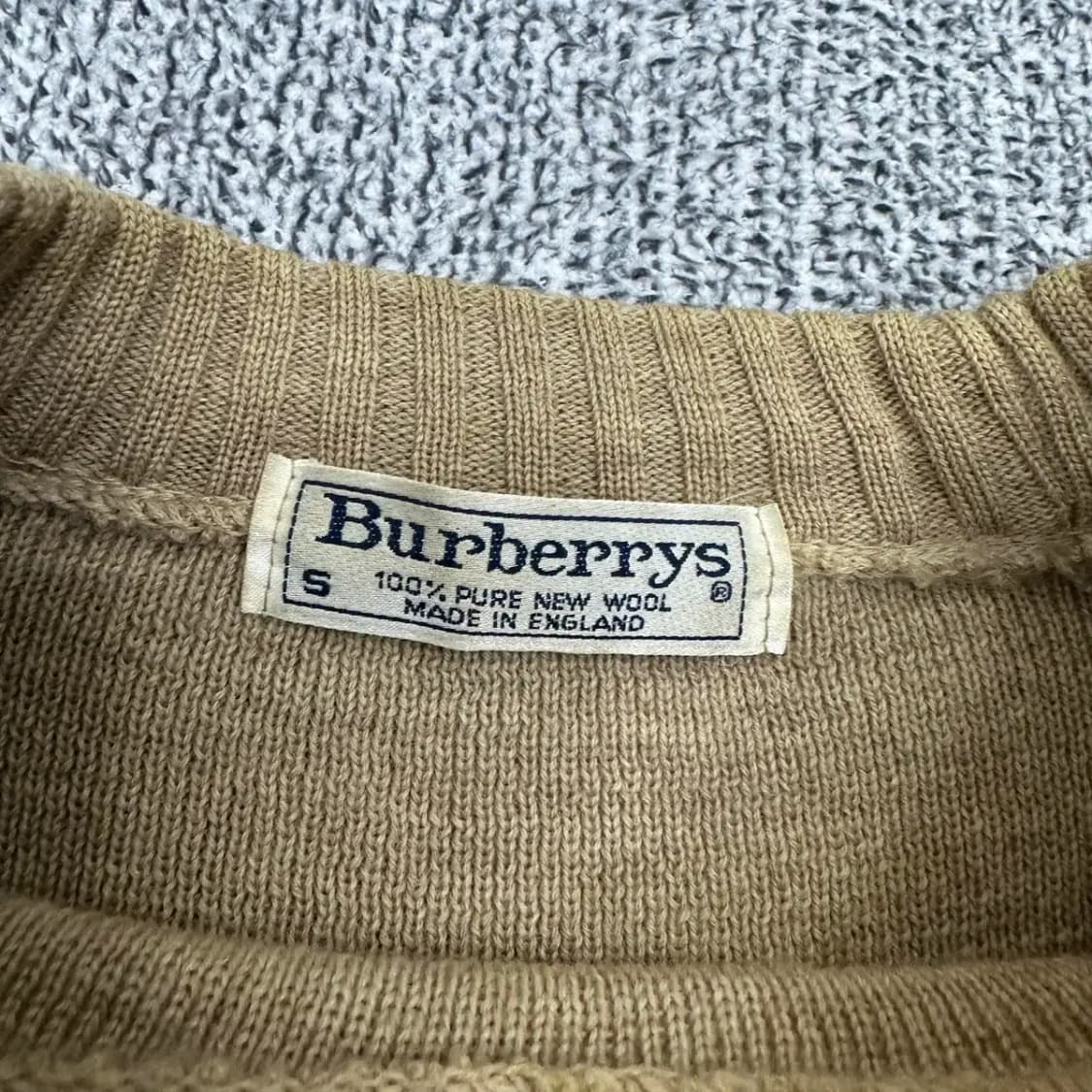 버버리 퓨어울 숄더패치 니트 S 상품이미지4