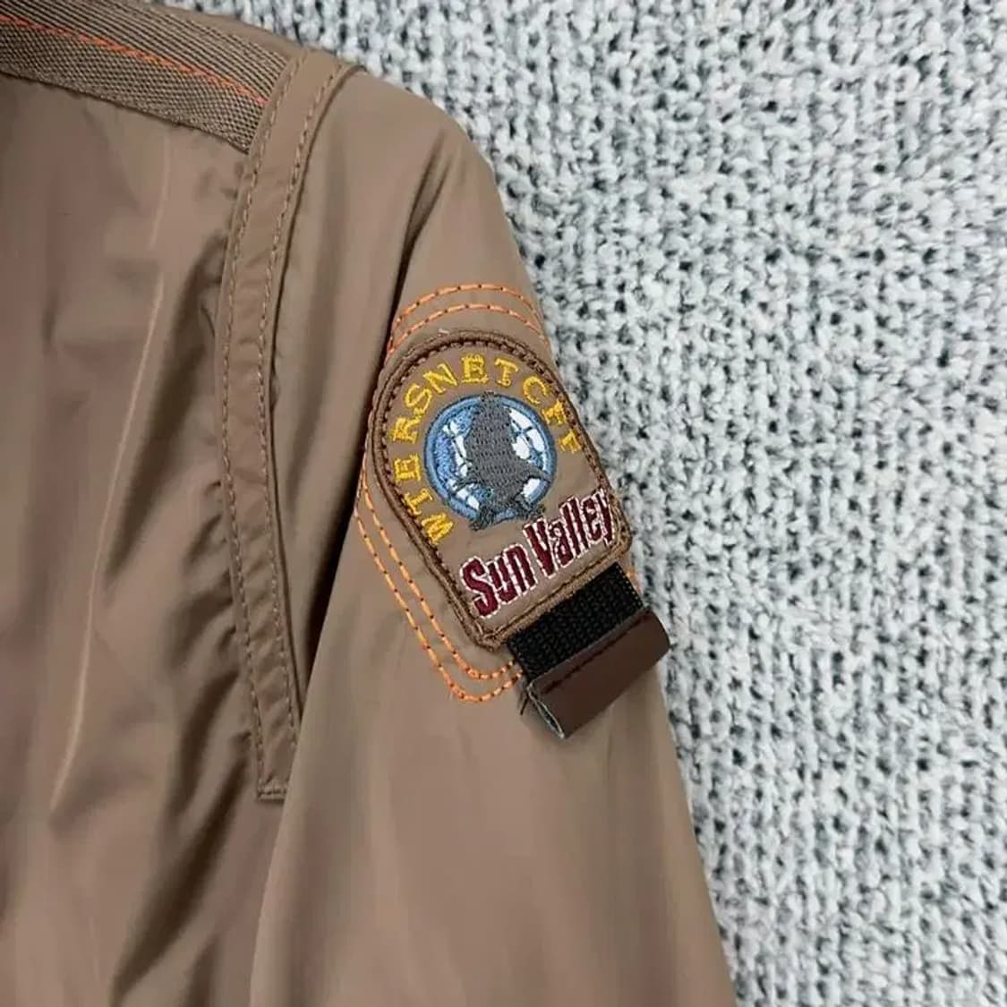 선벨리 브라운 후드 윈드브레이커 90 상품이미지3