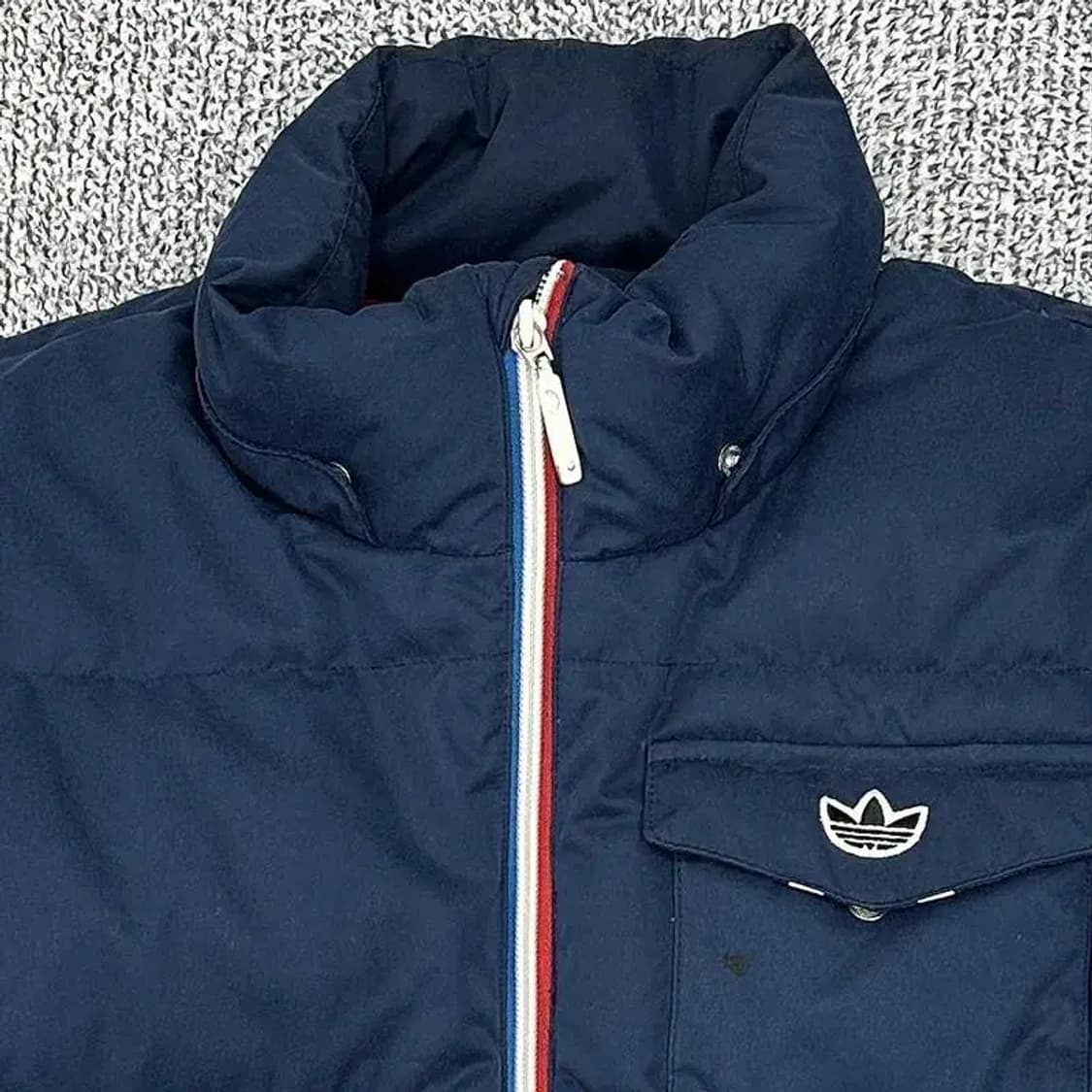 아디다스 불꽃로고 패딩 M 상품이미지3
