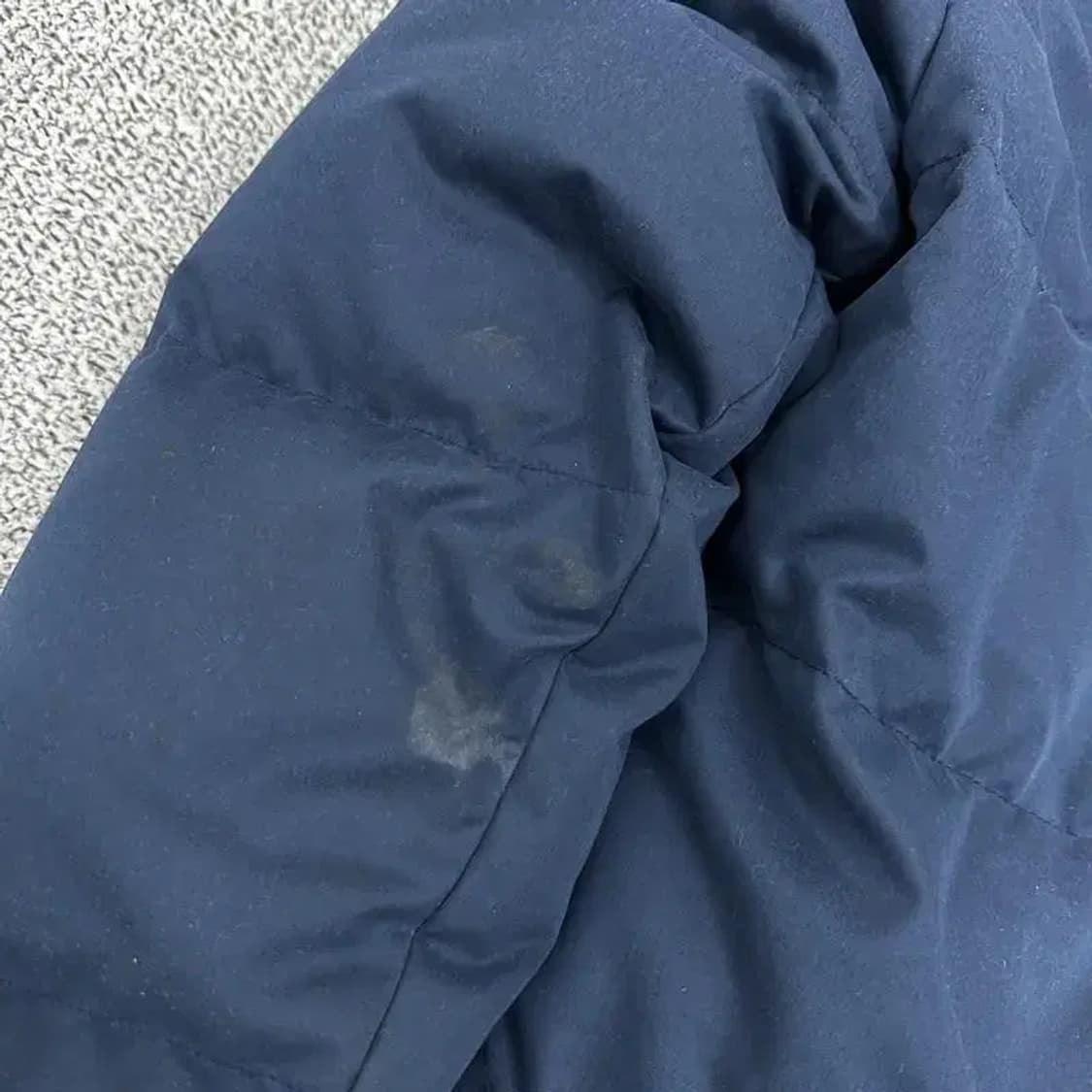 아디다스 불꽃로고 패딩 M 상품이미지4