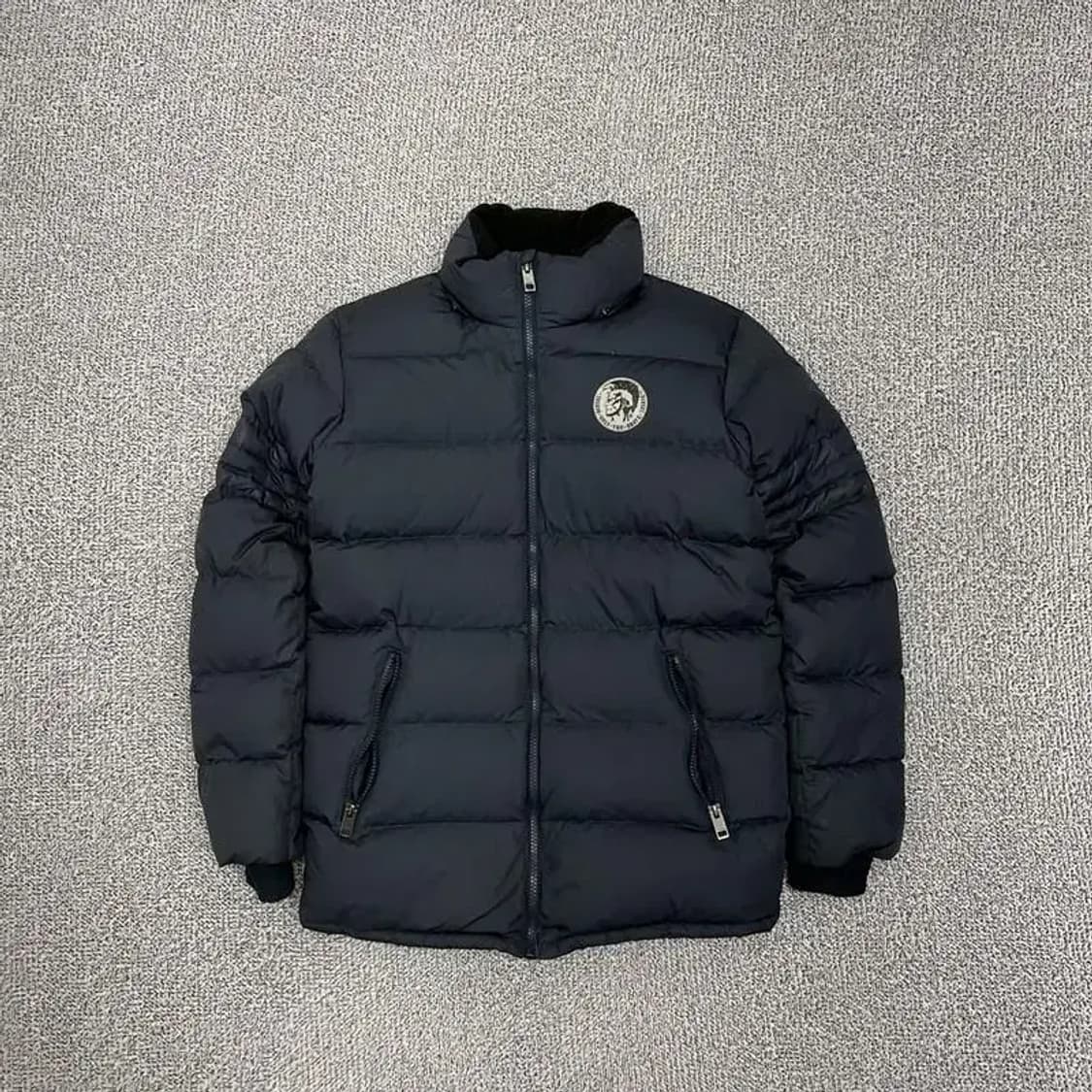 디젤 덕다운 네이비 패딩 상품이미지1