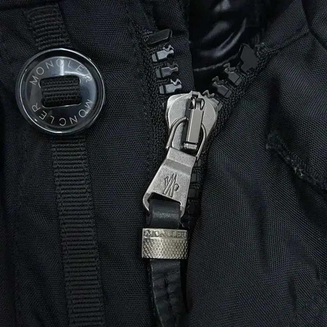 몽클레어 트라이엄프 덕다운 패딩 2사이즈 상품이미지5