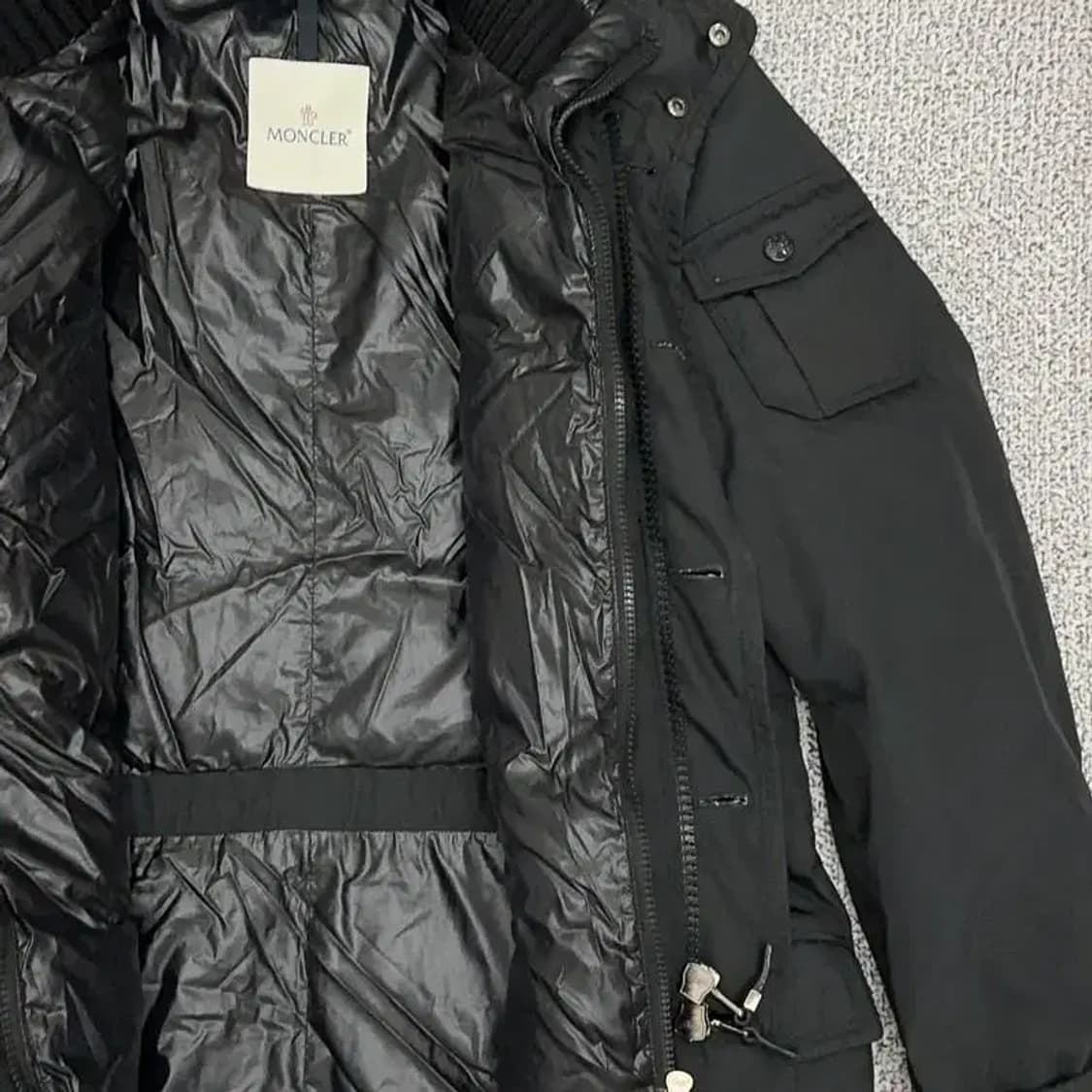 몽클레어 트라이엄프 덕다운 패딩 2사이즈 상품이미지6