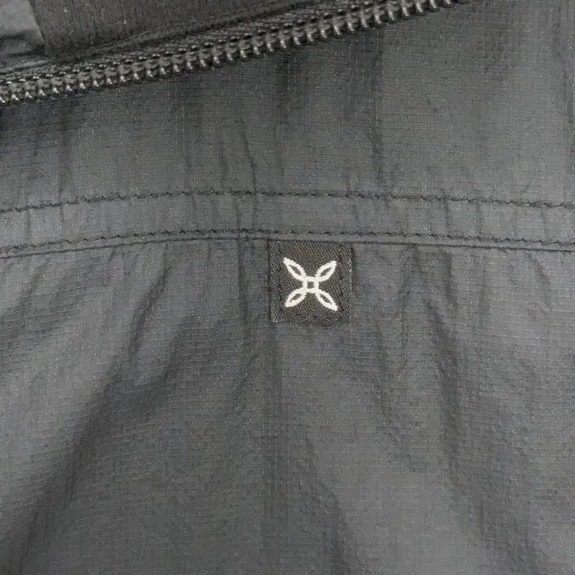 몬츄라 바람막이 L 상품이미지3