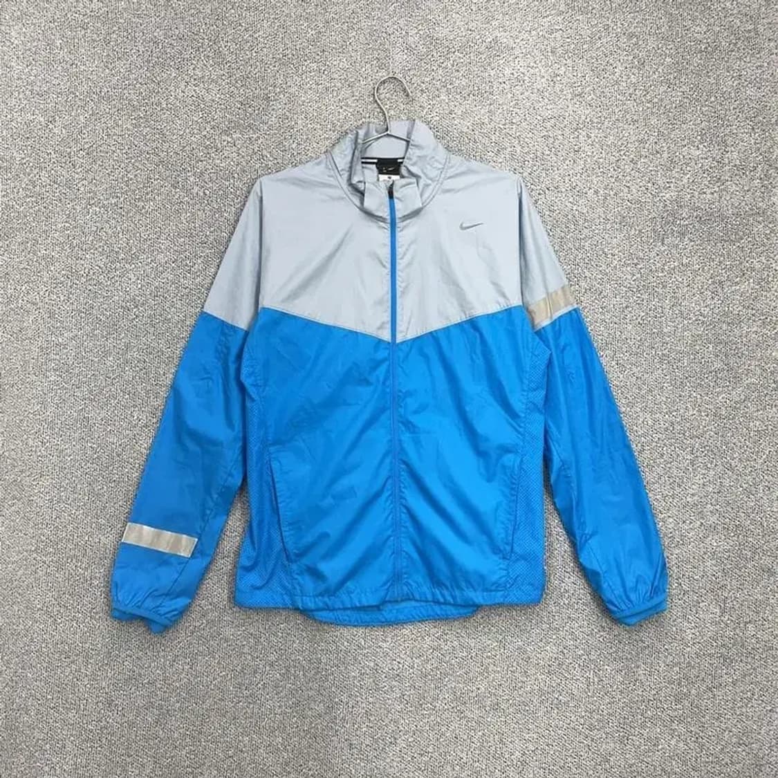 나이키 러닝 바람막이 M 상품이미지1