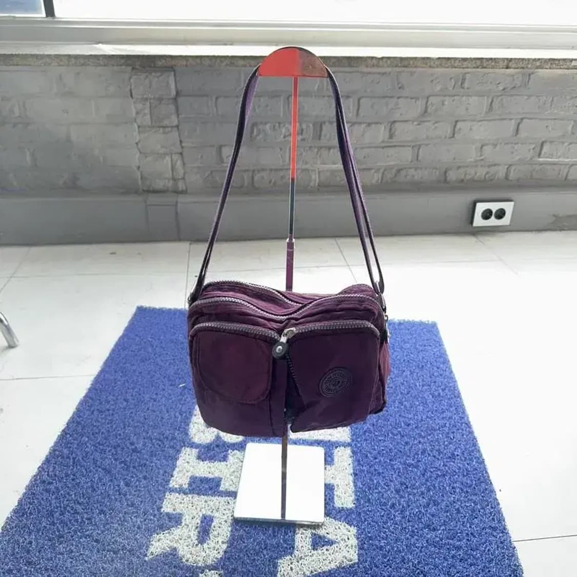 키플링 더블포켓 크로스백 상품이미지1