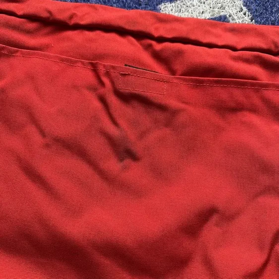 이스트팩 usa 레드 크로스백 상품이미지4