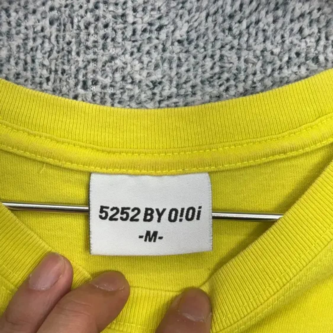 OIOI 옐로우 로고 프린팅 반팔티 M 상품이미지5