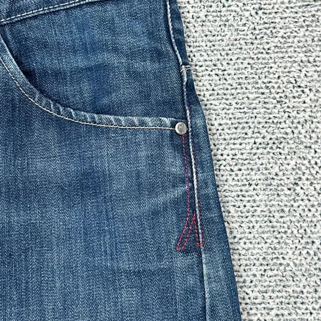 리바이스 엔지니어드 리폼 반바지 28 상품이미지3