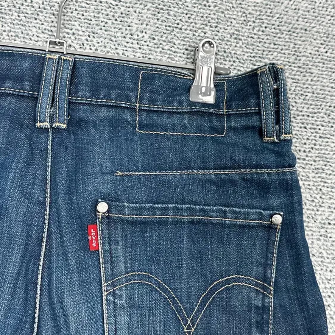 리바이스 엔지니어드 리폼 반바지 28 상품이미지4