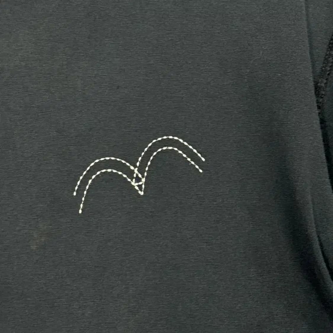 리바이스 스티치 로고 반팔티 105 상품이미지3