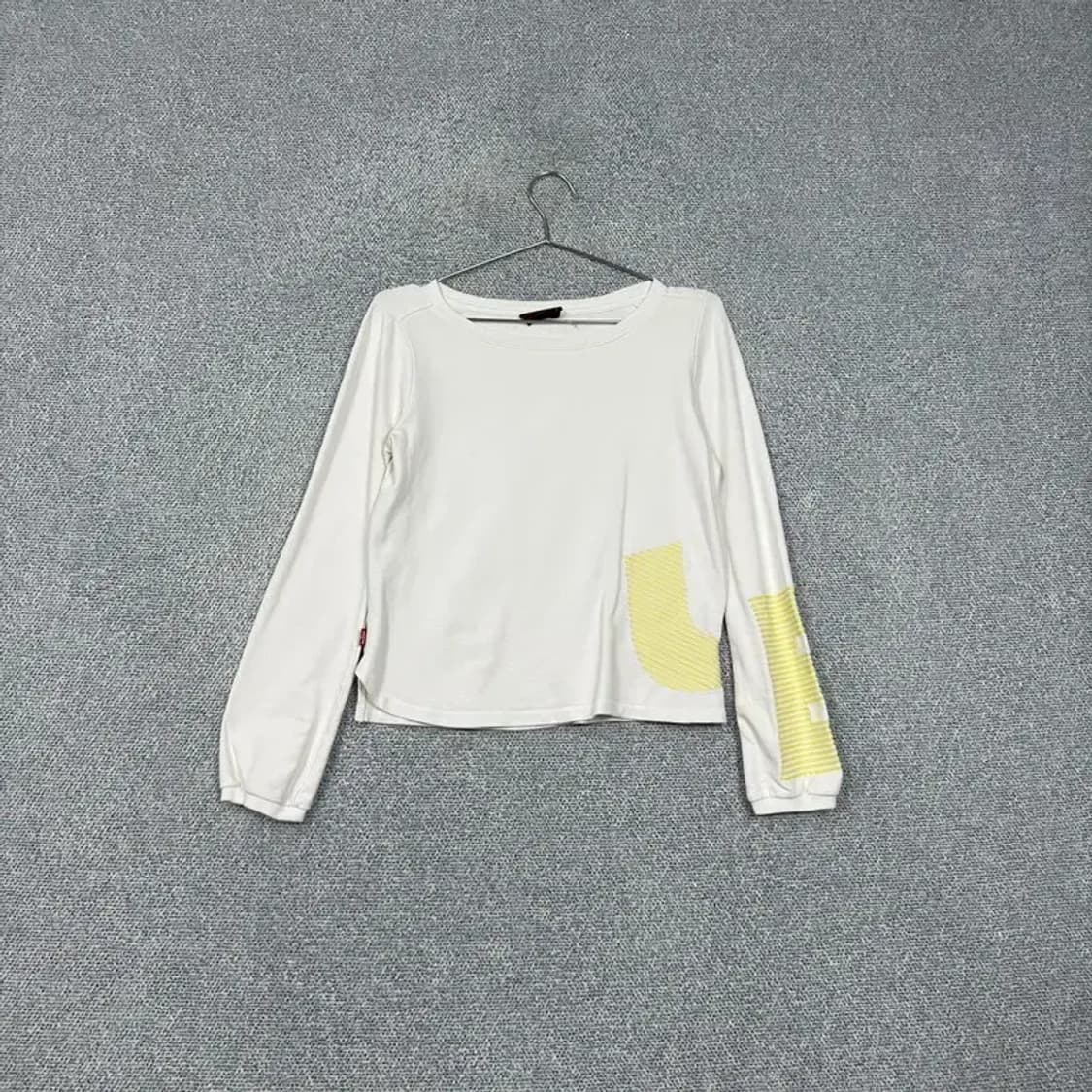 리바이스 엔지니어드 긴팔티 90 상품이미지1