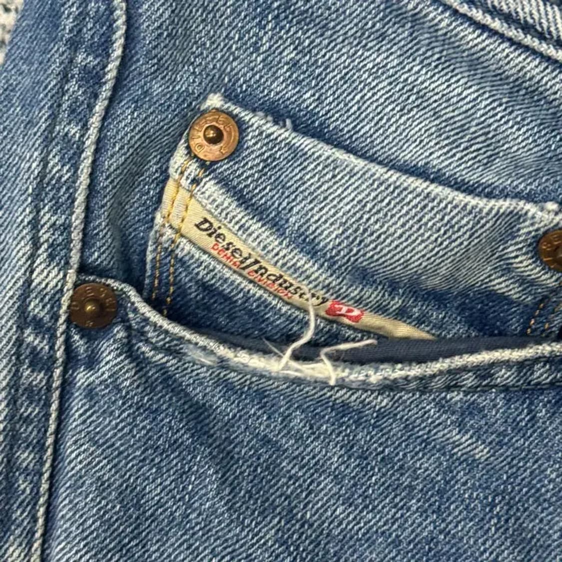 디젤 ZHAVEE 리폼 반바지 32 상품이미지3