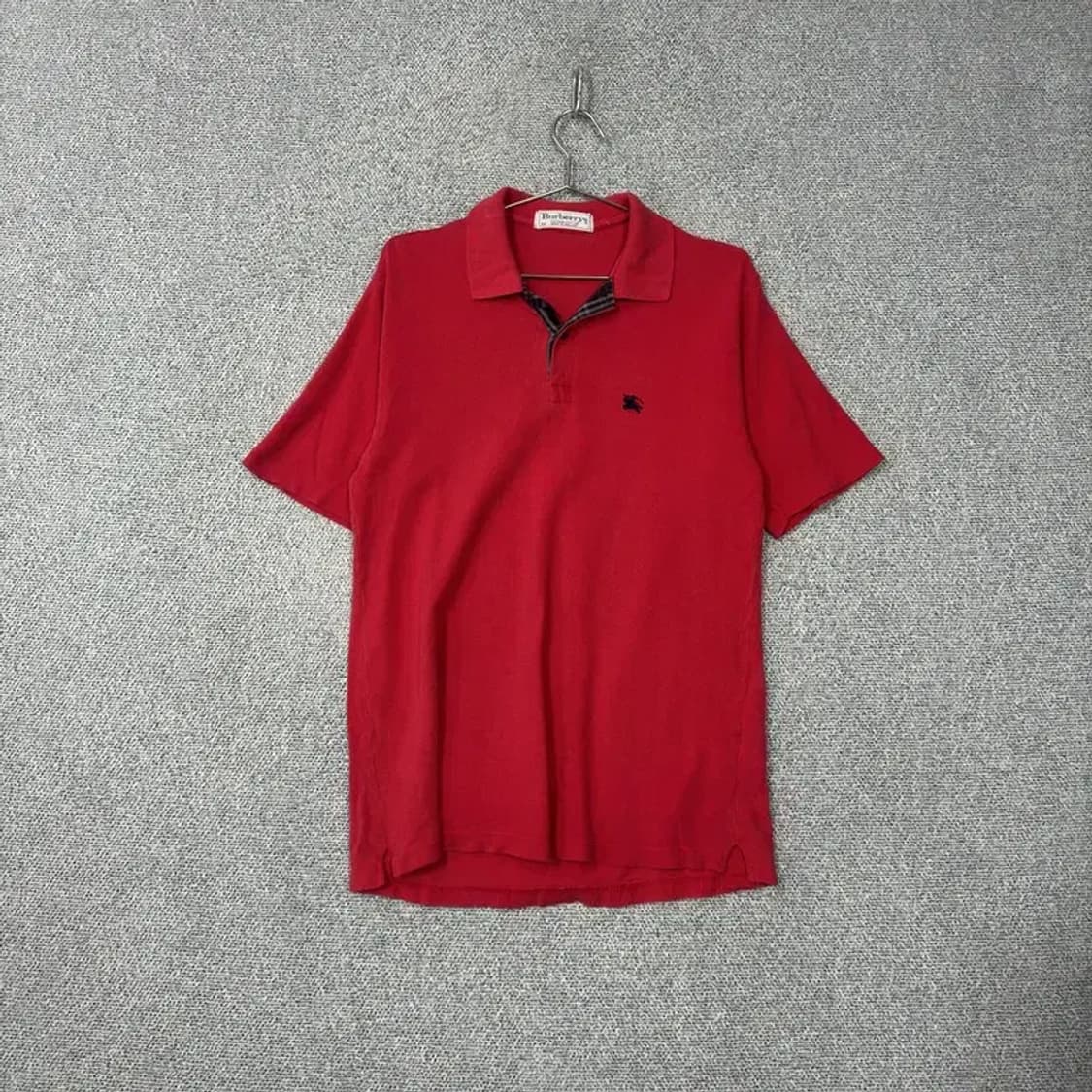 버버리 로고 레드 반팔 카라티 M 상품이미지1