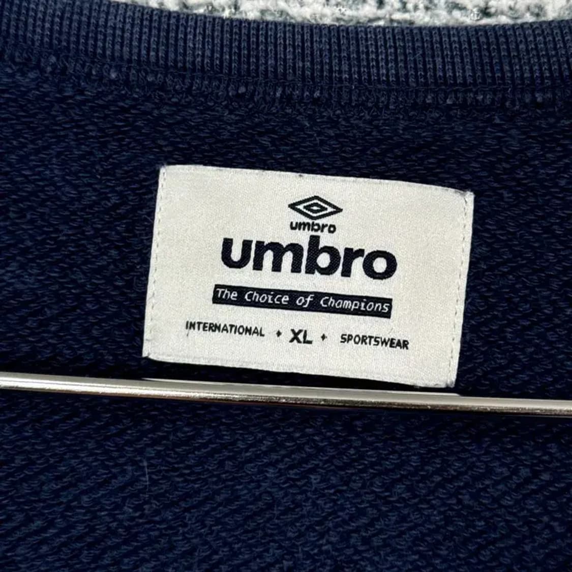 엄브로 빅로고 맨투맨 XL 상품이미지4