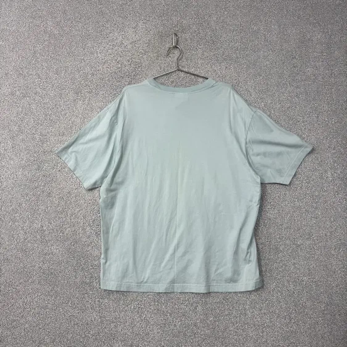 아크네 포켓 반팔티 L 상품이미지2