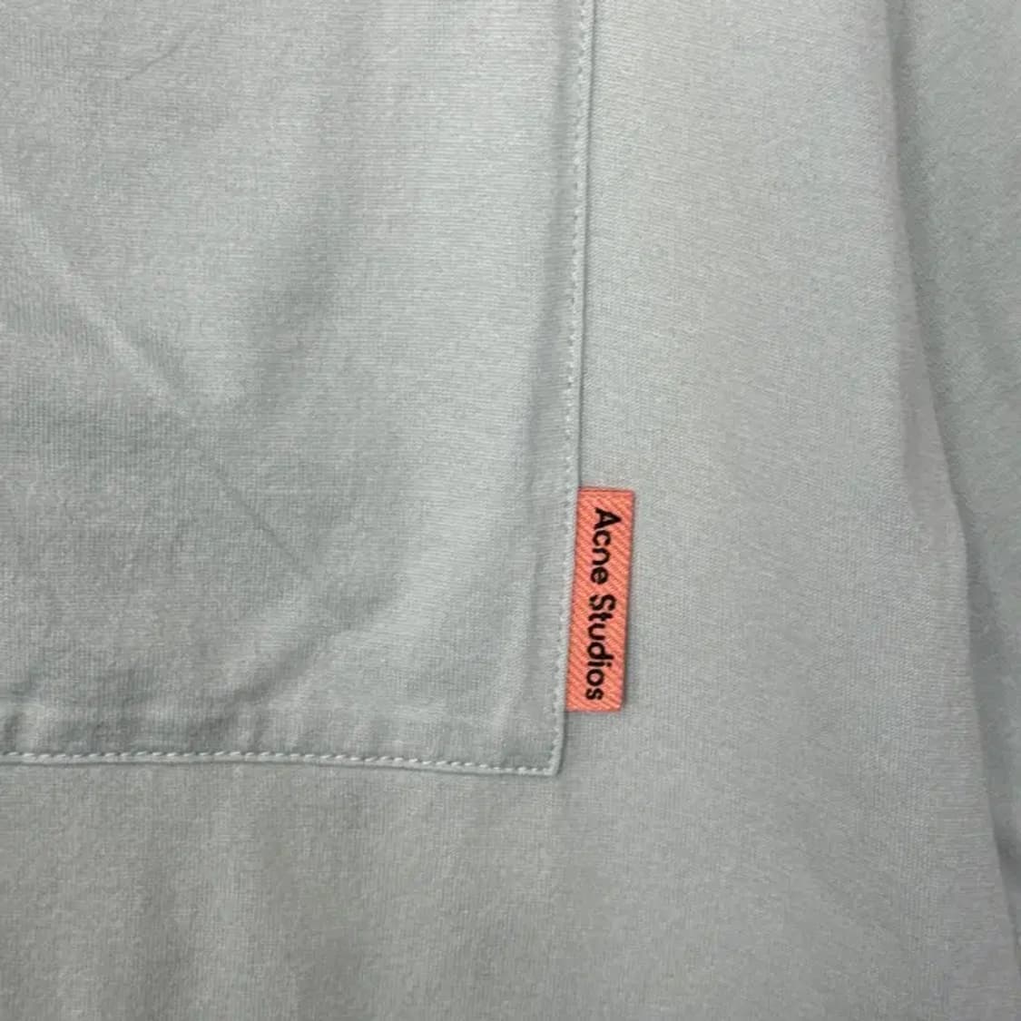 아크네 포켓 반팔티 L 상품이미지3