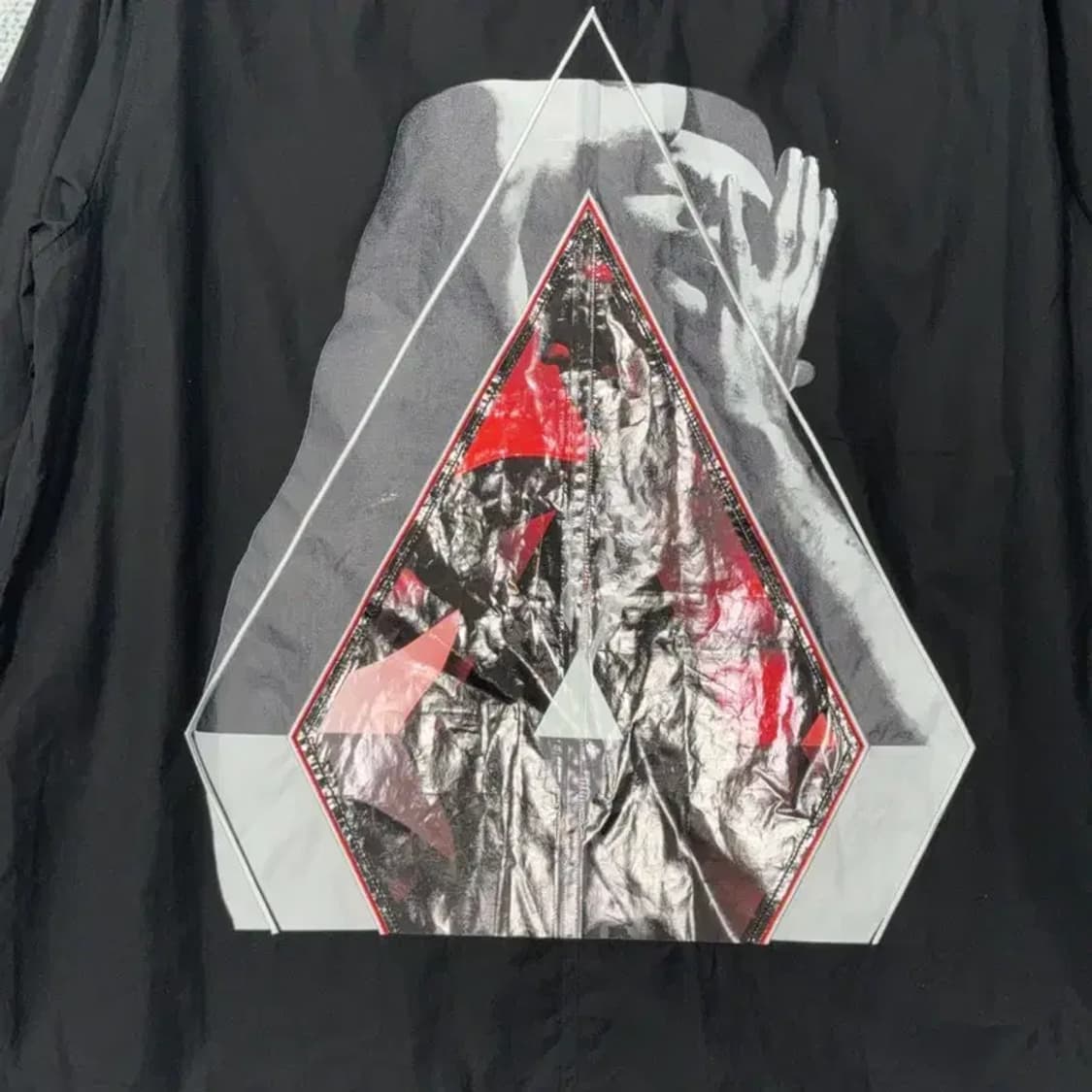 송지오옴므 18SS 백프린팅 블랙 셔츠 95 상품이미지4