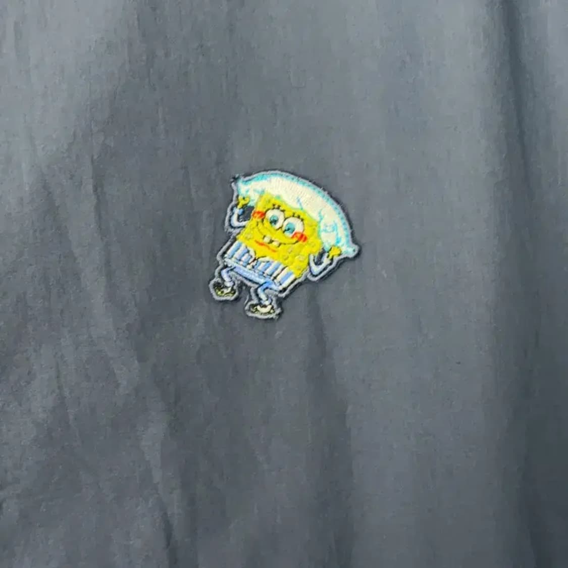 [새상품]COLLEY 스폰지밥 로고 블라우스 셔츠 FREE 상품이미지3