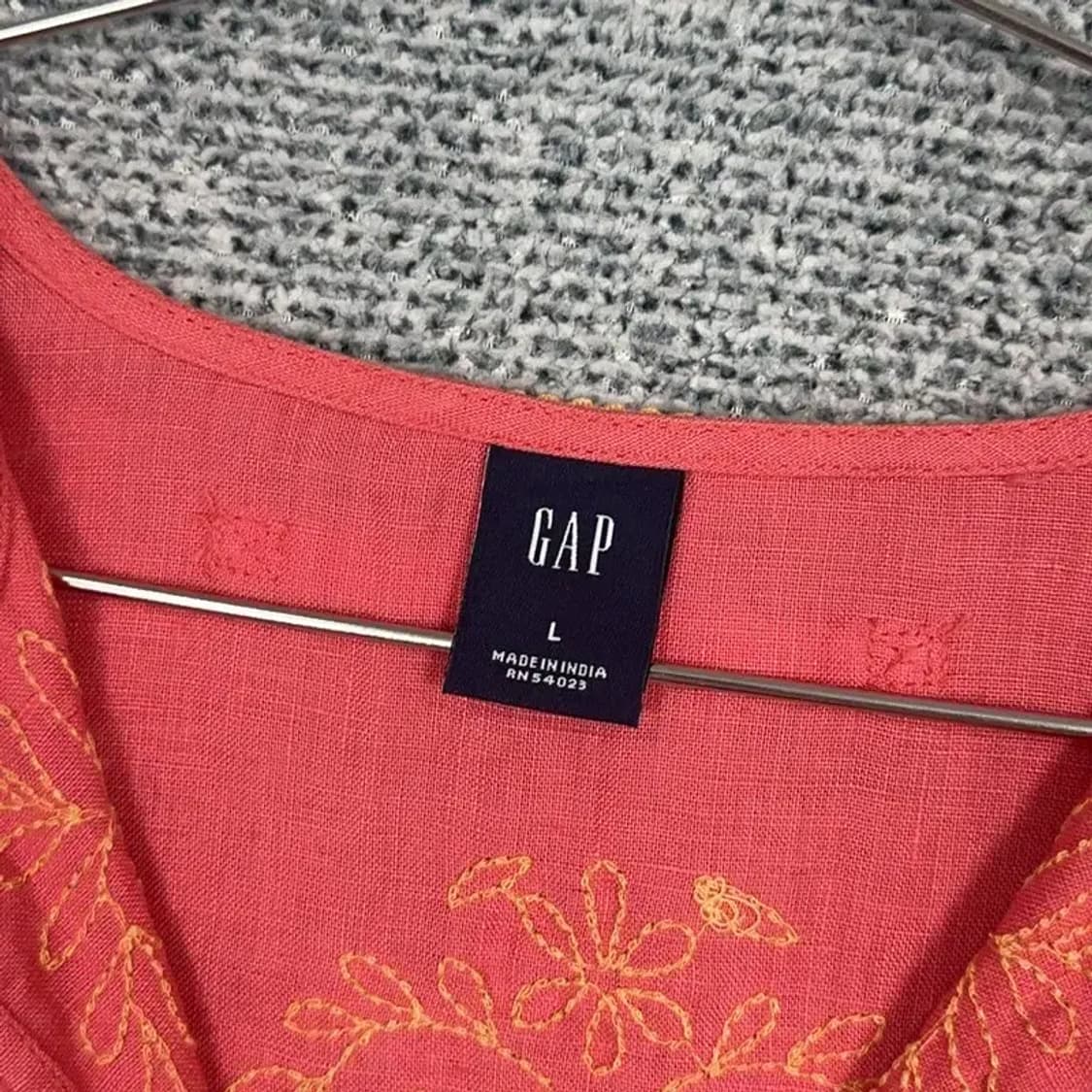 갭 빈티지 자수 브이넥 5부 긴팔티 L 상품이미지3