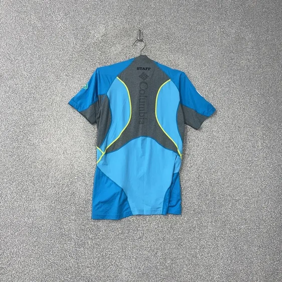 콜롬비아 기능성 반집업 반팔티 M 상품이미지2