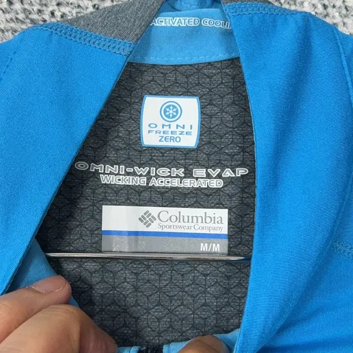 콜롬비아 기능성 반집업 반팔티 M 상품이미지3