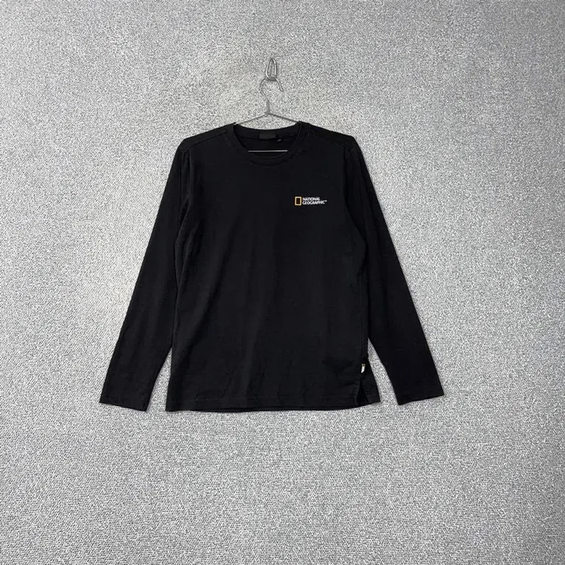내셔널지오그래픽 블랙 긴팔티 M 상품이미지1