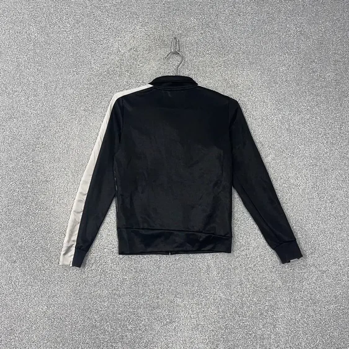 푸마 검금 빅로고 트랙탑 S 상품이미지2